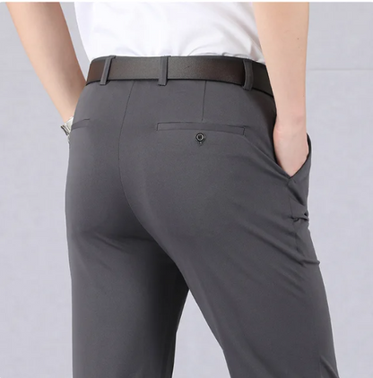 Klassische Stretch-Slim-Fit-Hose für Herren